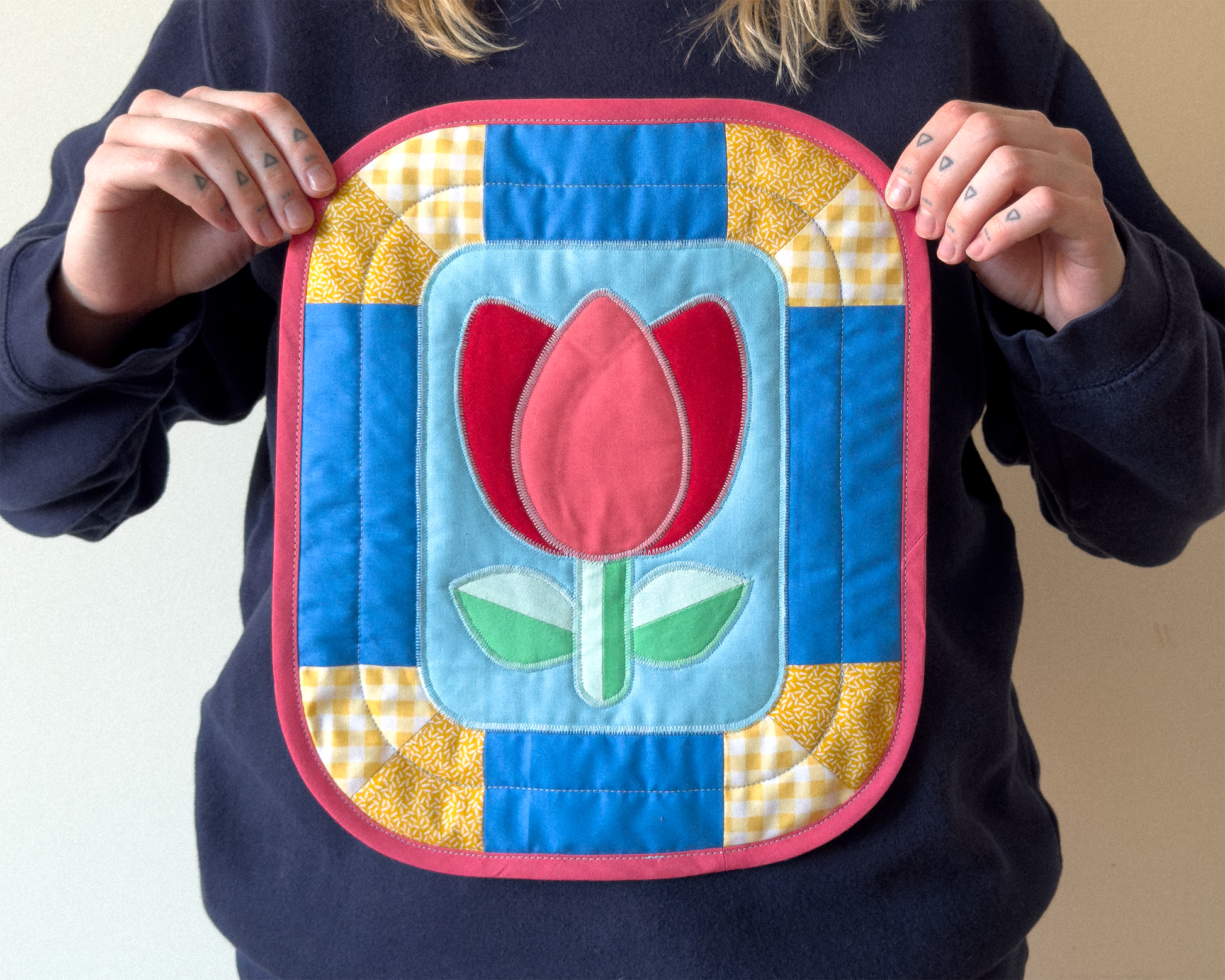 lil tulip wall quilt