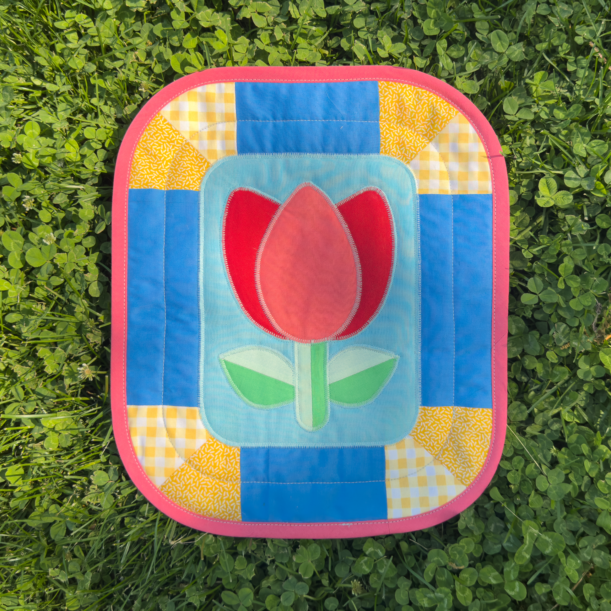 lil tulip wall quilt