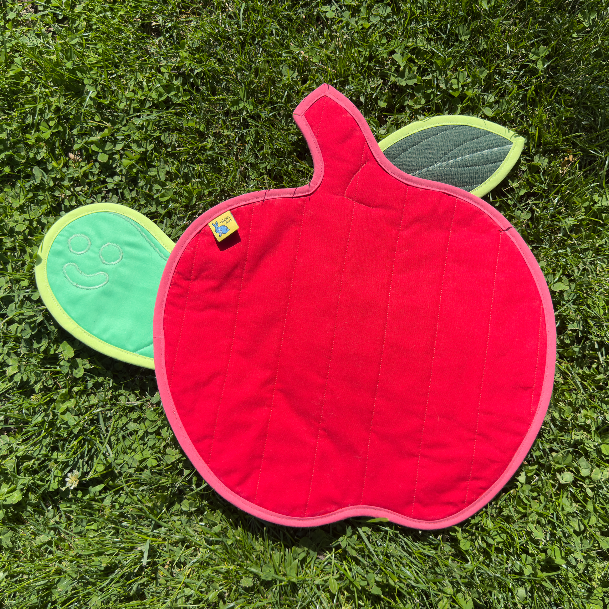 wormy apple wall quilt