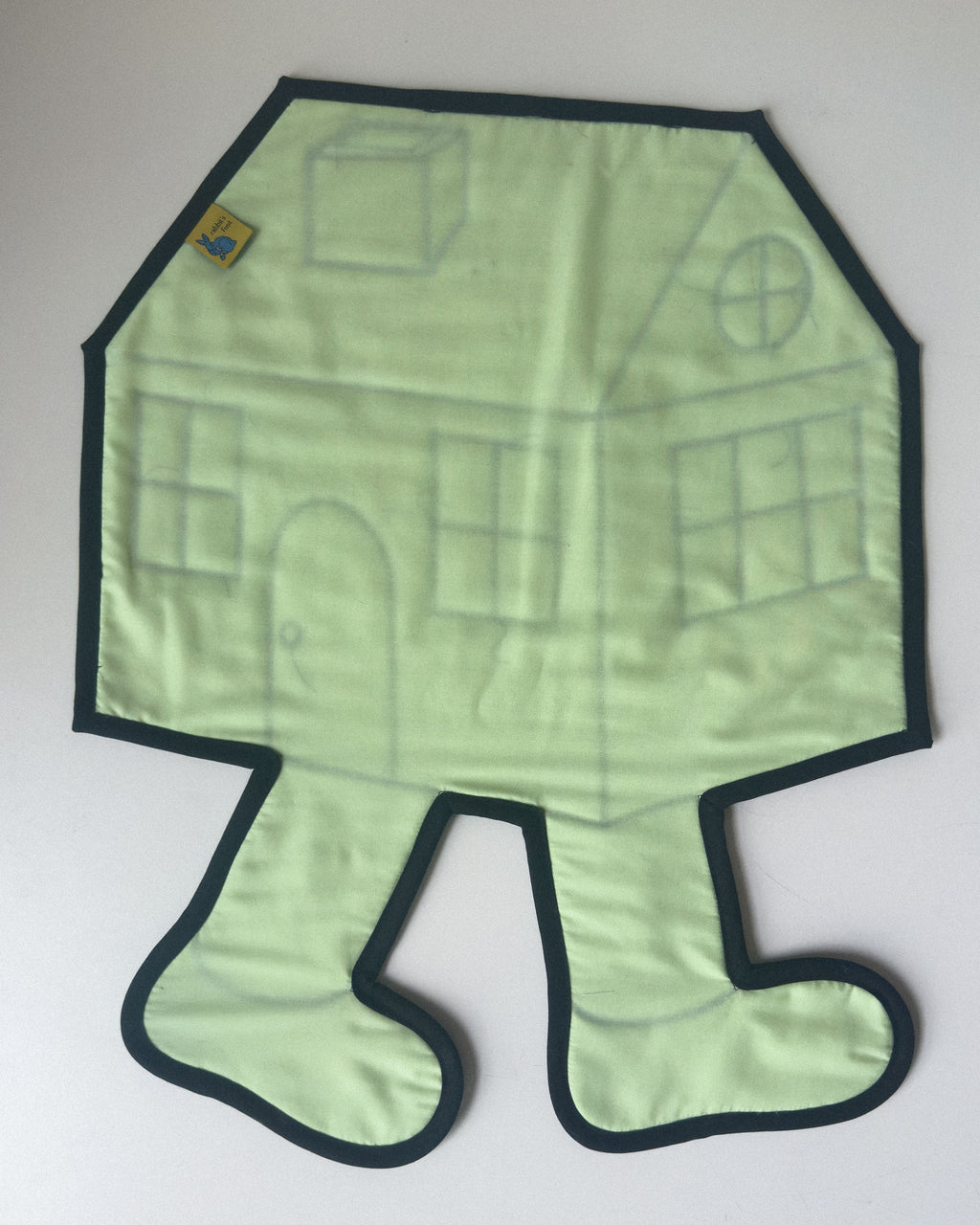 walking house wall quilt