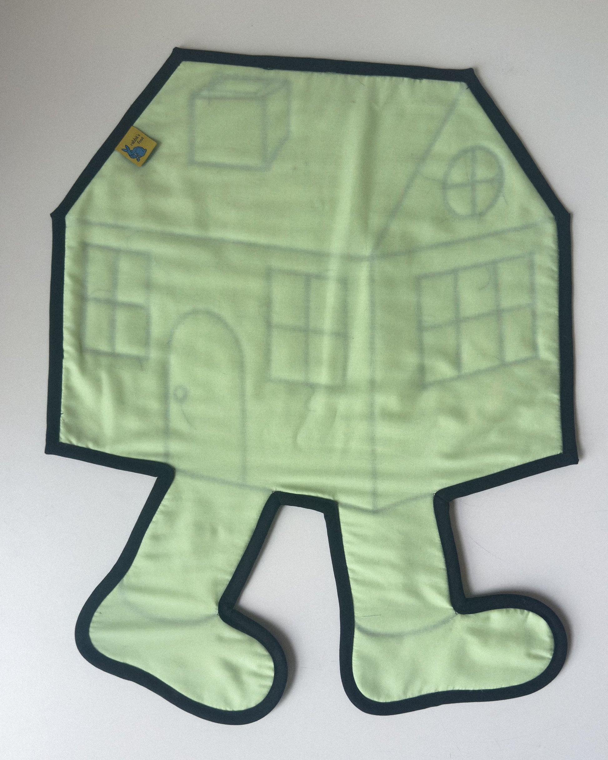 walking house wall quilt