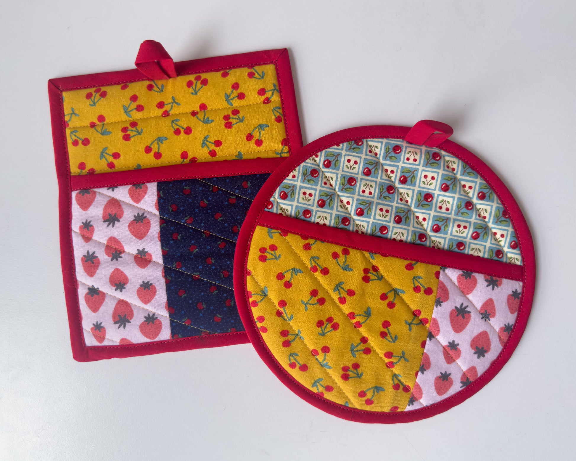 fruity pot holder set