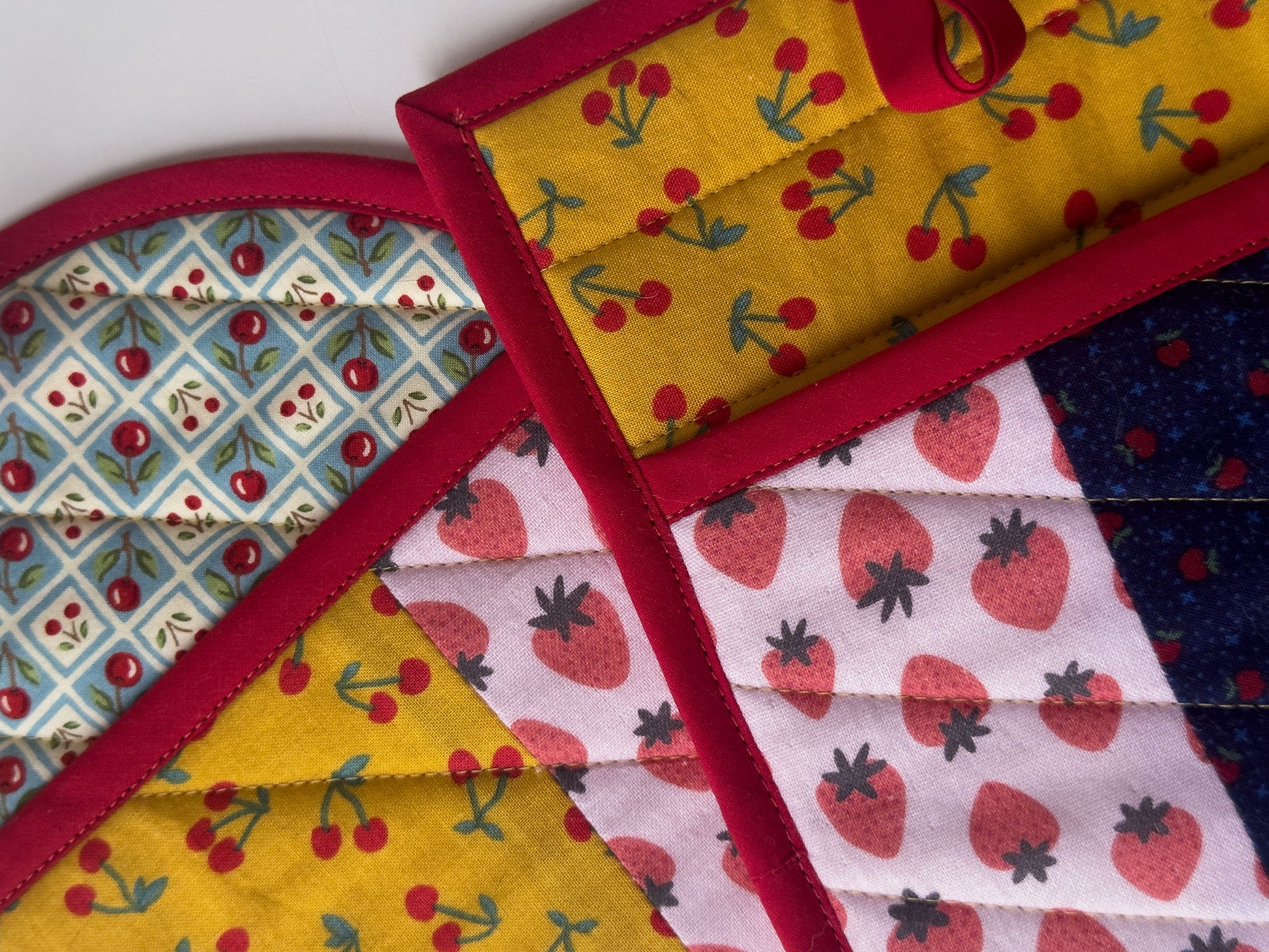 fruity pot holder set