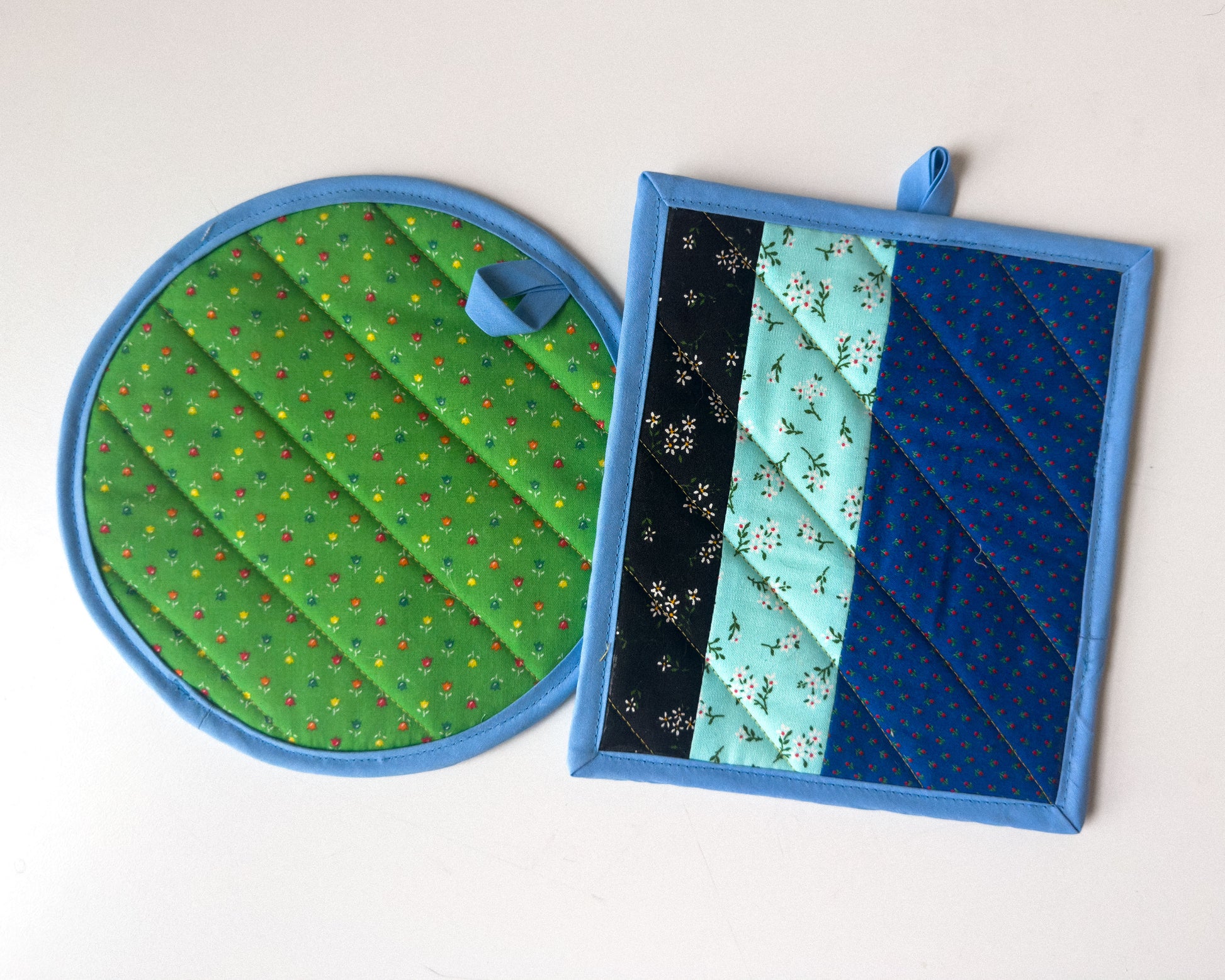 floral patchwork pot holder set