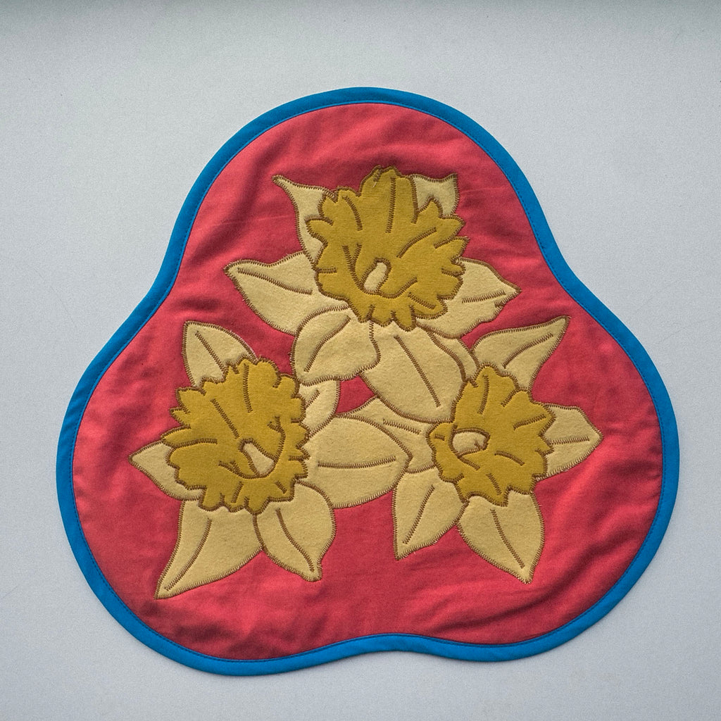 egg yolk daffodils wall quilt