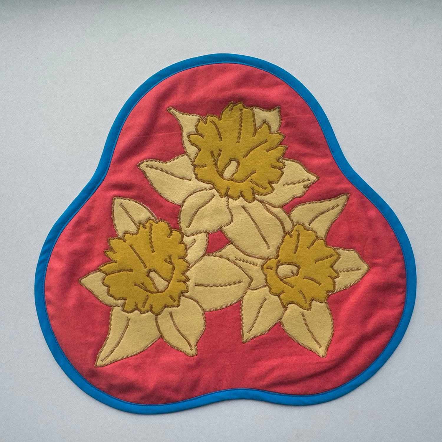 egg yolk daffodils wall quilt