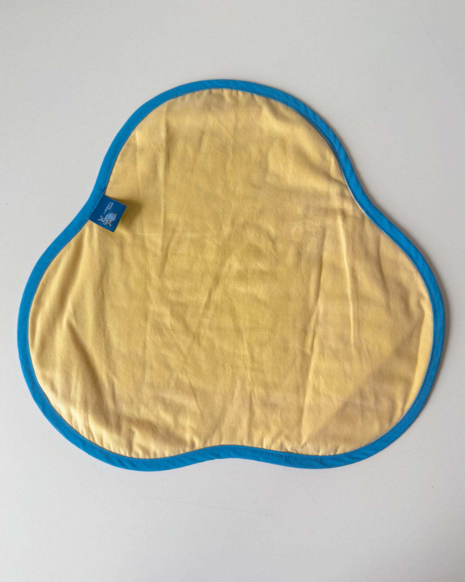 egg yolk daffodils wall quilt