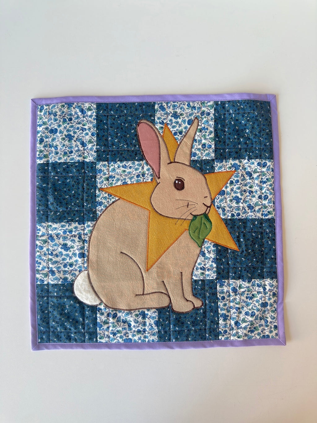 bunny w/ fuzzy tail wall quilt
