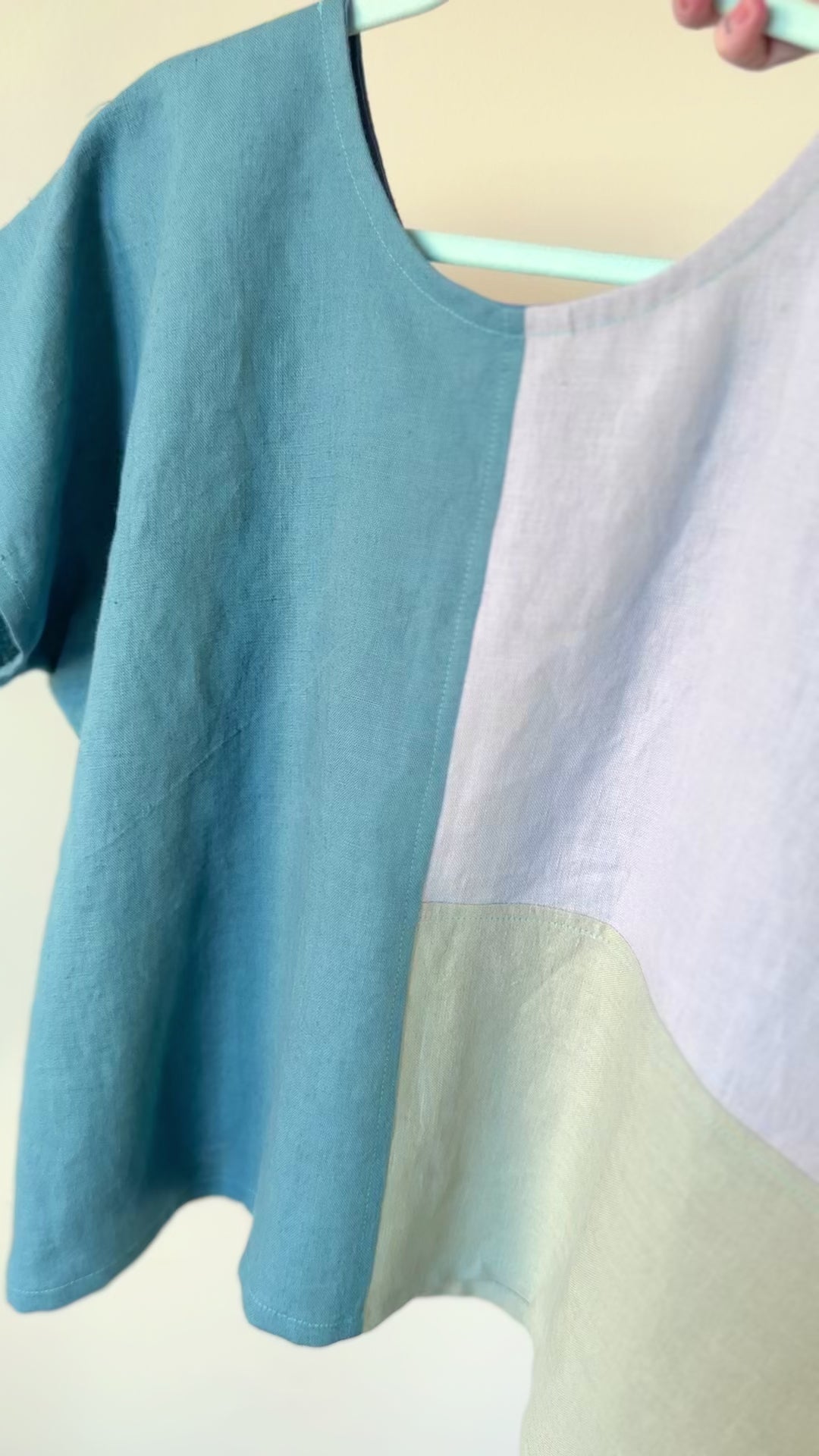 reef colorblock switchback top